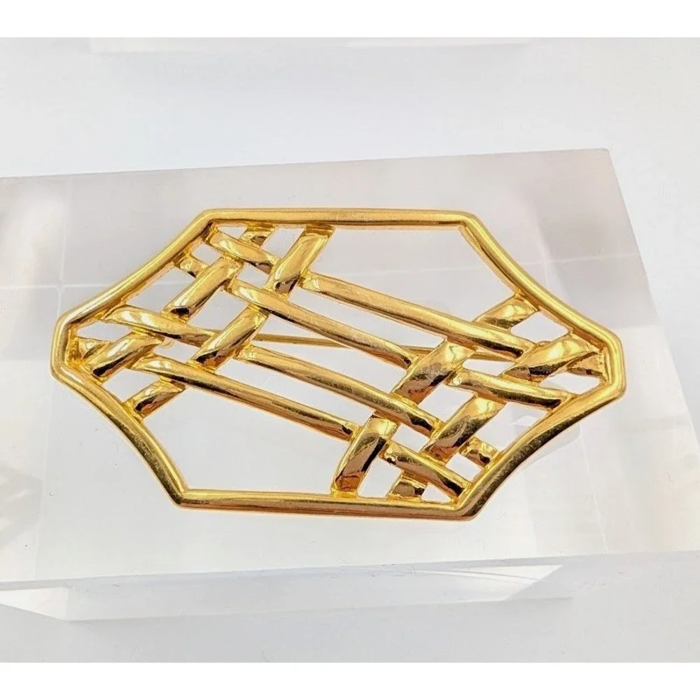 Monet Vintage Brooch Gold Tone Lot of 4 Holiday Christmas‎ Enamel Signed
